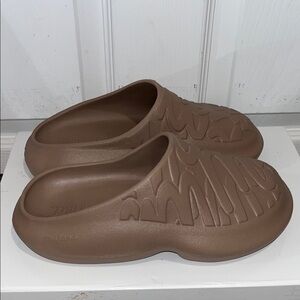 Brown Slip-On Clogs